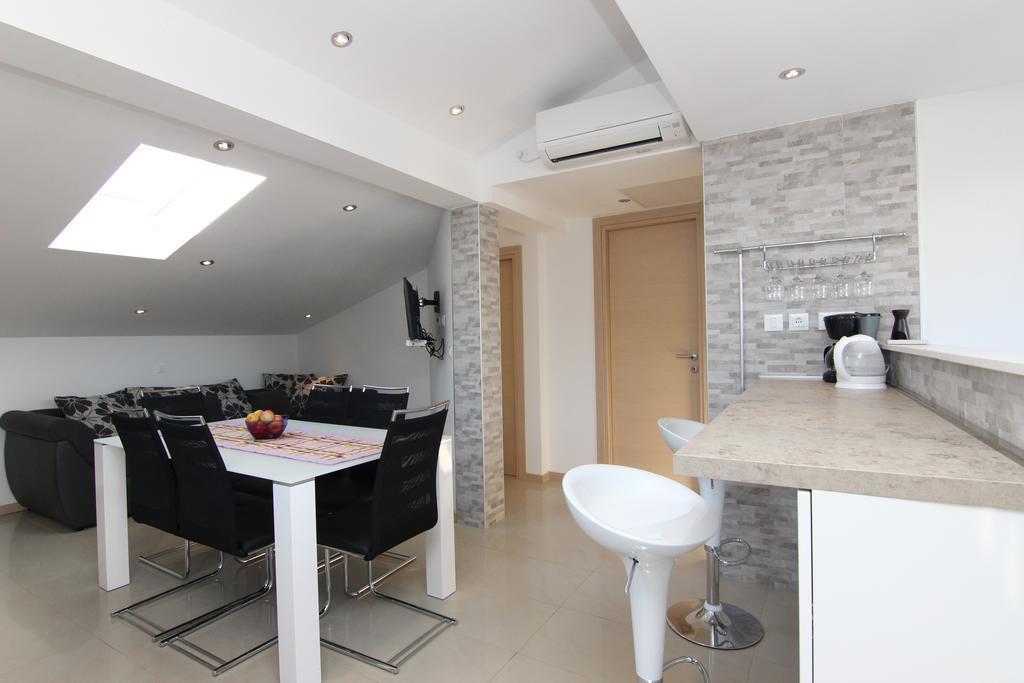 Apartment Pika Smokvina 2A Vinišće Quarto foto